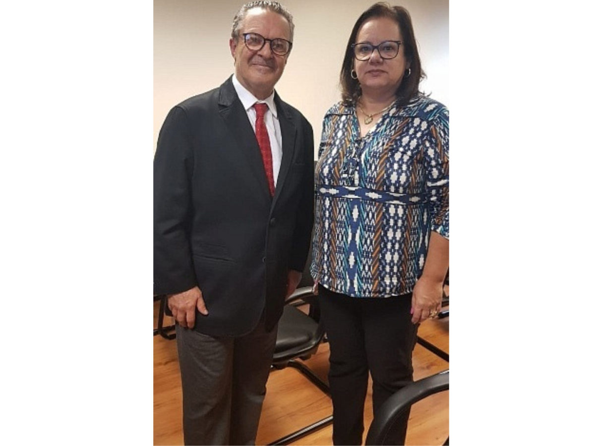 Presidente da Anoreg-PR participa de reunião no TJPR