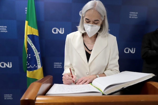 Provimento Nº 117 da CGJ prorroga até 30/09/2021 o sistema de funcionamento das serventias extrajudiciais durante a crise sanitária causada pela Covid-19