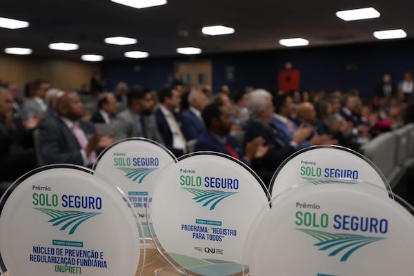 Solo Seguro: Corregedoria Nacional premia ações em prol da regularização fundiária