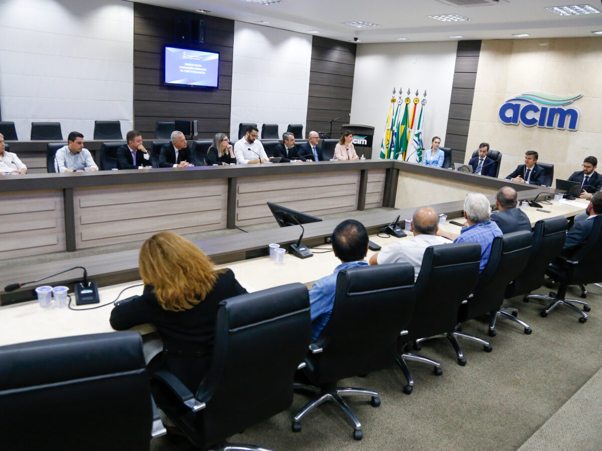 TJPR participa de encontro sobre o Projeto-Piloto de Conciliação e Mediação no Foro Extrajudicial, com magistrados, advogados e representantes empresariais