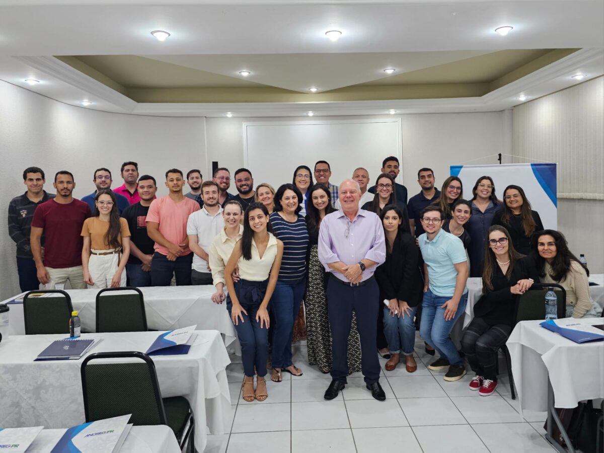 Curso de Usucapião e Adjudicação Compulsória Extrajudicial é realizado em Londrina